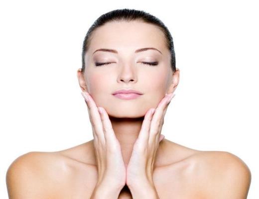  Conheça procedimentos estéticos para tratar rugas, poros, vasinhos e flacidez no rosto