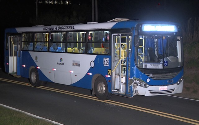  Ônibus da linha 195 bate em carro e mata criança de um ano em Campinas
