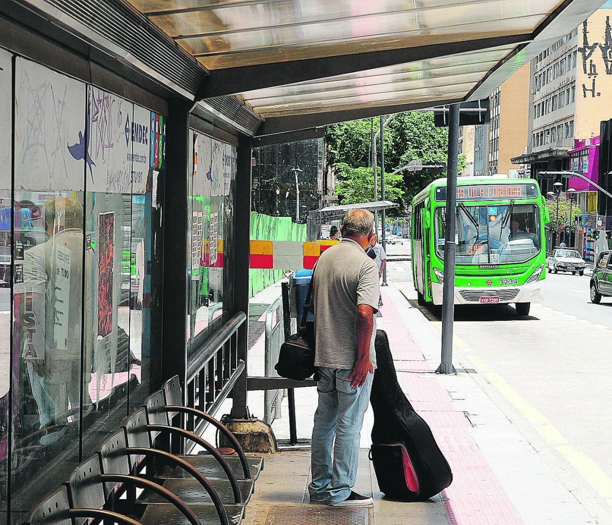  Depois da lerdeza da Emdec, concessionária acelera instalação de novos pontos de ônibus em Campinas
