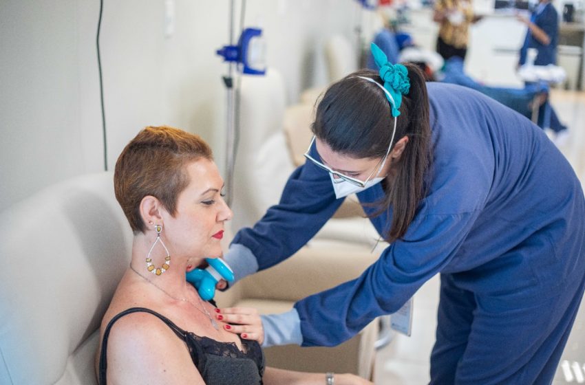 Outubro Rosa: pacientes com câncer de mama crônico têm vida normal com tratamento adequado