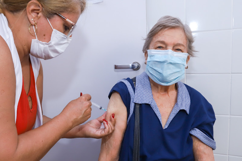  Vacinação de idosos contra gripe em Campinas já começou em todos os postos de saúde da cidade