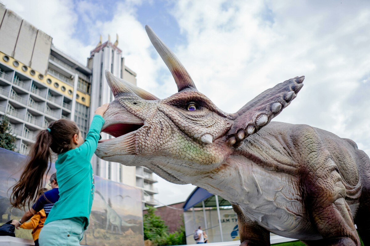 Artigo: Estudo revela que crianças que gostam de dinossauros têm melhor desempenho escolar