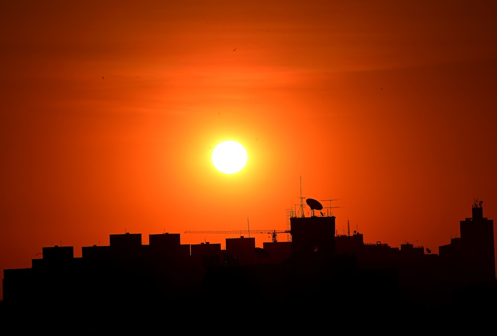 Frente fria chega a Campinas, e poderá espalhar fogaréu ainda mais; Veja cuidados