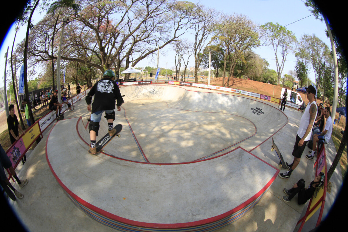 Reinaugurada pista de skates no Taquaral em Campinas