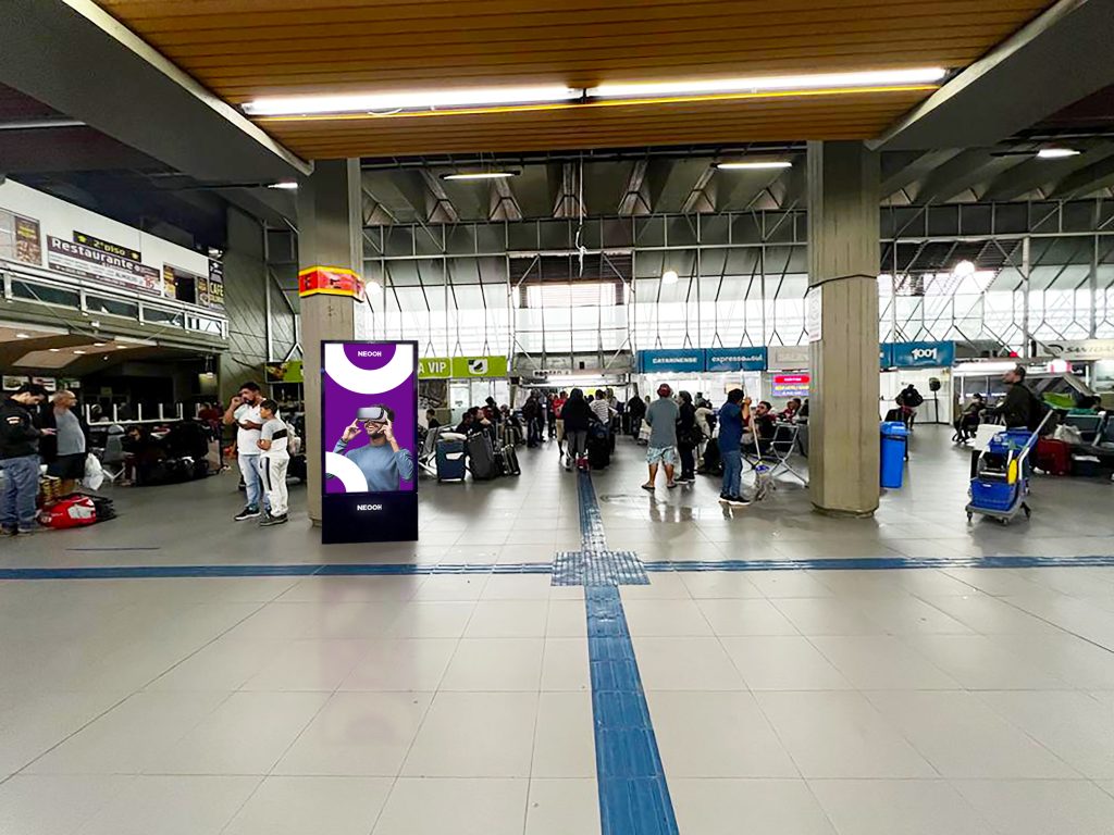 Terminal Rodoviário de Florianópolis recebe milhares de turistas vindos de várias partes da América do Sul