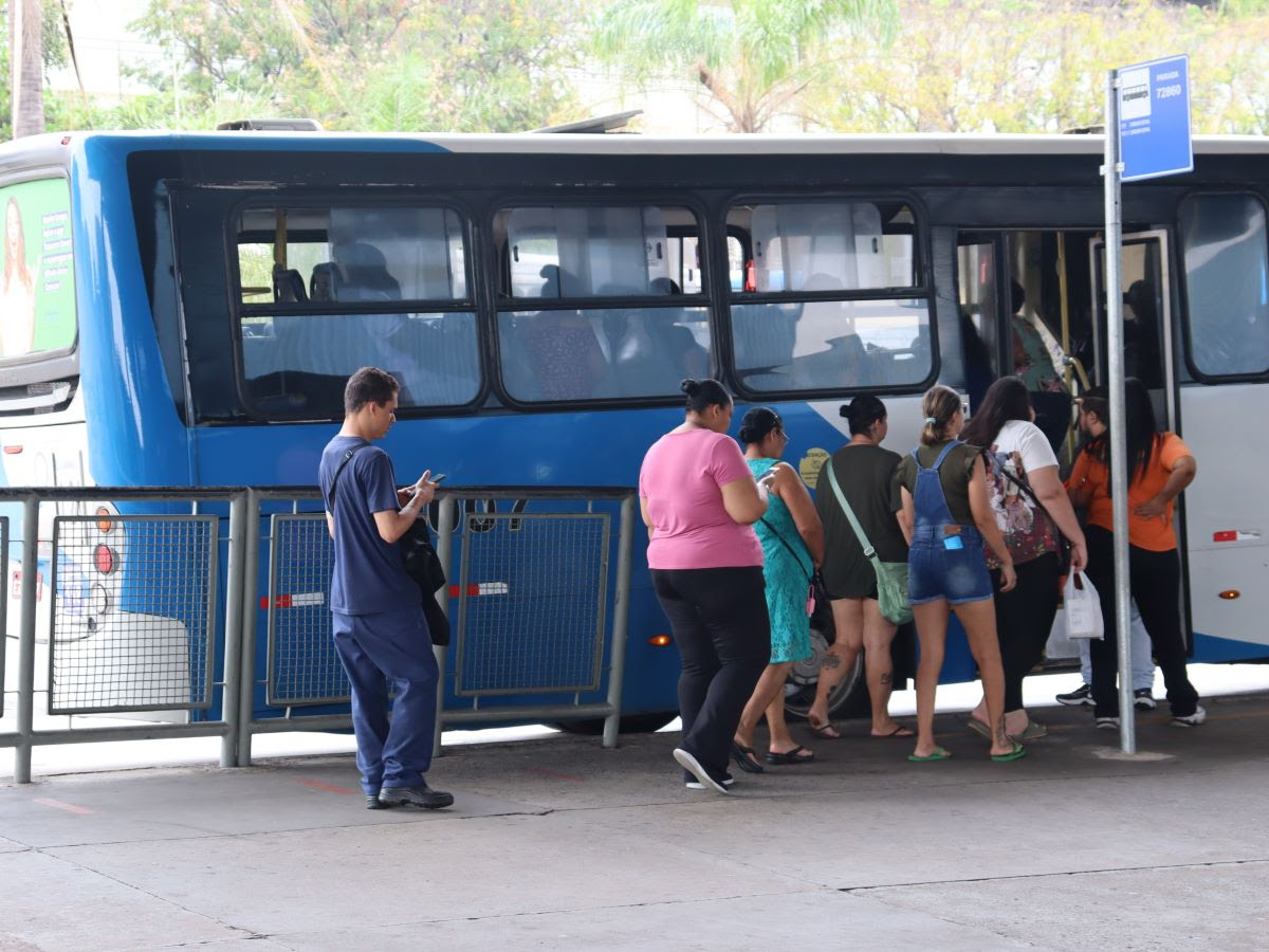 Terminal Ouro Verde tem nova linha de ônibus que atende o Jardim Shangai e região