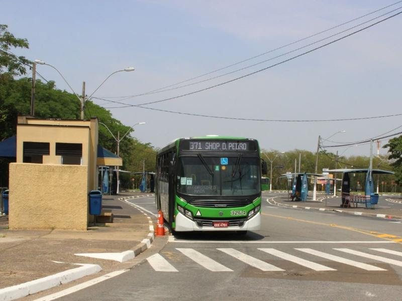 Começa remoção de pontos antigos no terminal de ônibus do Shopping Dom Pedro em Campinas