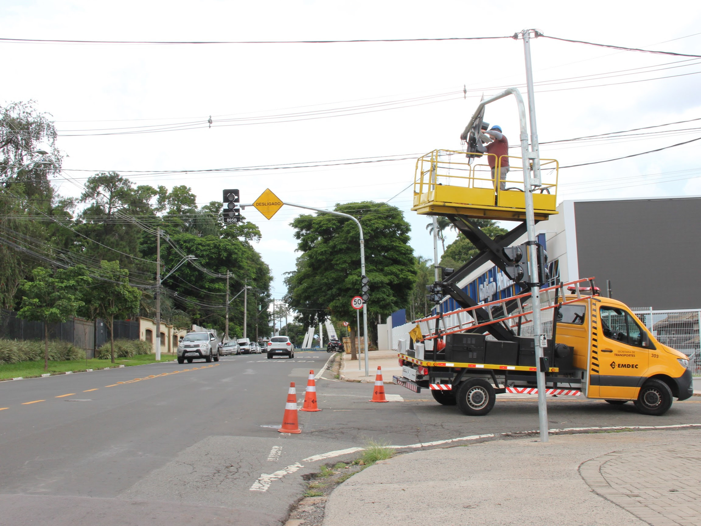 Novo semáforo entra em operação na Av. Almeida Garret em Campinas