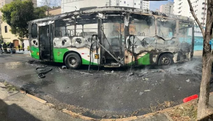 Depois de ver o buraco em que o transporte se enfiou, Emdec diz que vai fazer “vistoria emergencial” em ônibus