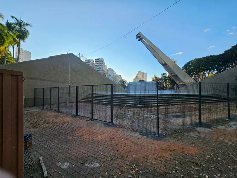 Intermináveis, obras de reforma do Centro de Convivência parecem estar perto do fim; Vejam novidades