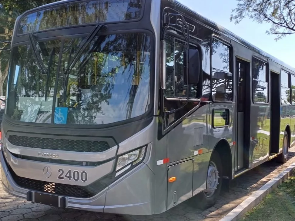 Emdec celebra o “futuro” com ônibus que já deveriam ter chegado ontem!
