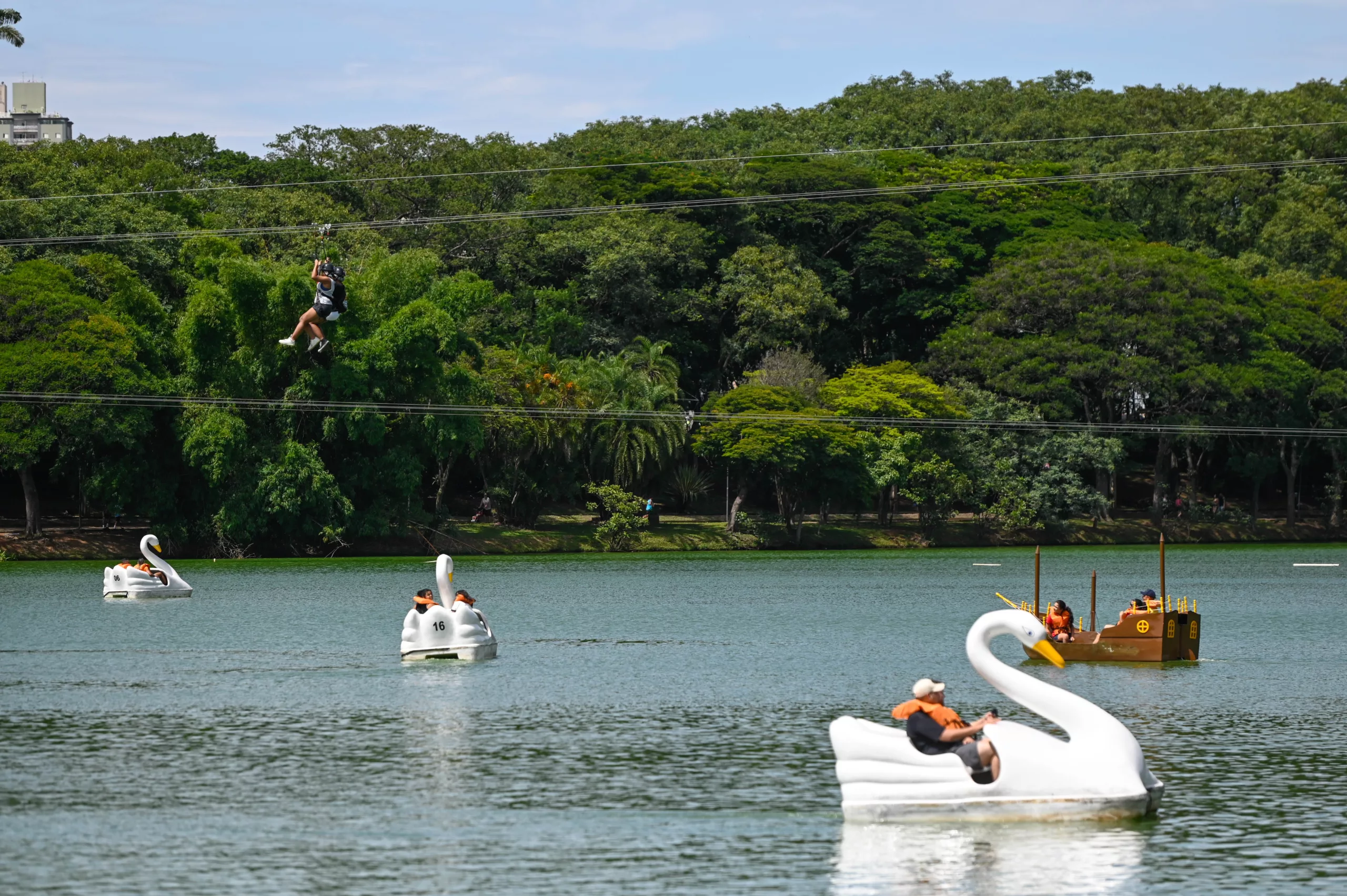 Atrações da Lagoa do Taquaral passam a funcionar nos dias úteis durante o período de férias