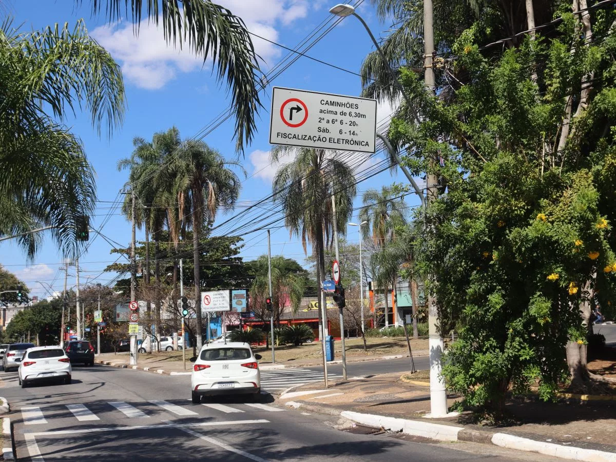 Emdec passa a fiscalizar eletronicamente circulação irregular de caminhões pela cidade