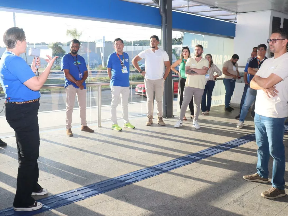 Maquiado, BRT de Campinas recebe visita de autoridades na única estação não construída pela prefeitura