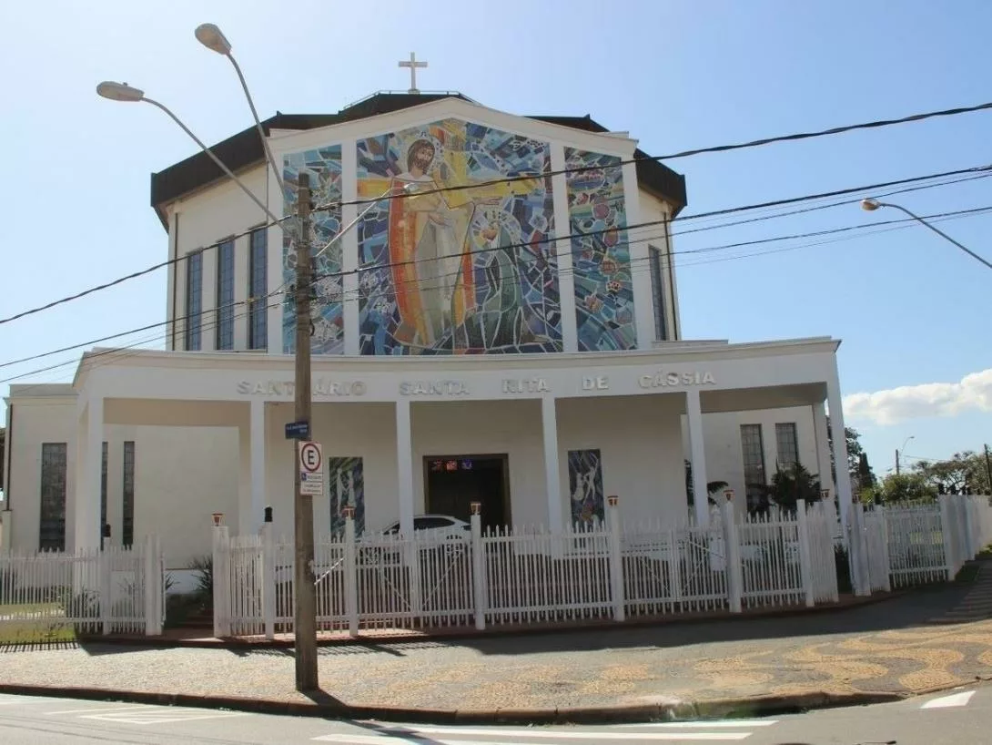 Trecho de rua no Nova Campinas será bloqueado para festa em igreja; Linha de ônibus será afetada