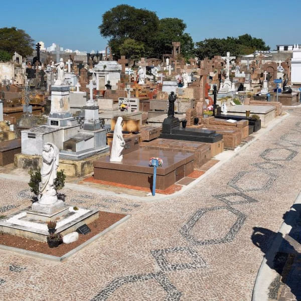 Operação Dia de Finados: Cemitérios de Campinas preveem 100 mil visitantes e ampliam atendimento